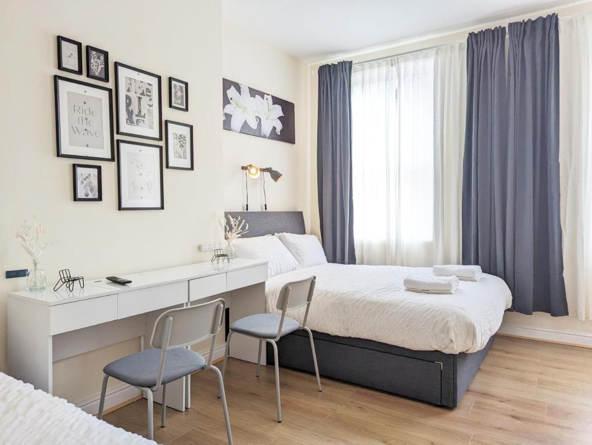 Guest Rooms In Anfiled Near Stadium, Free Parking Liverpool Bagian luar foto