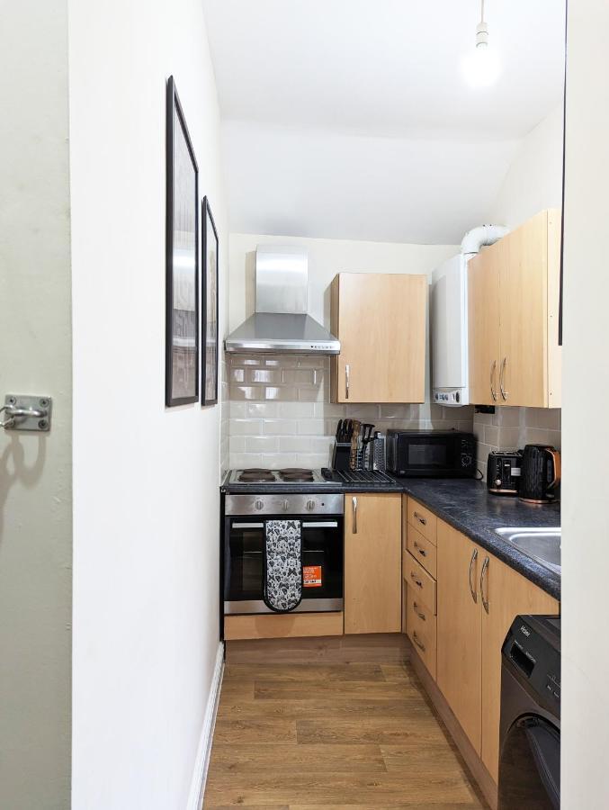 Guest Rooms In Anfiled Near Stadium, Free Parking Liverpool Bagian luar foto