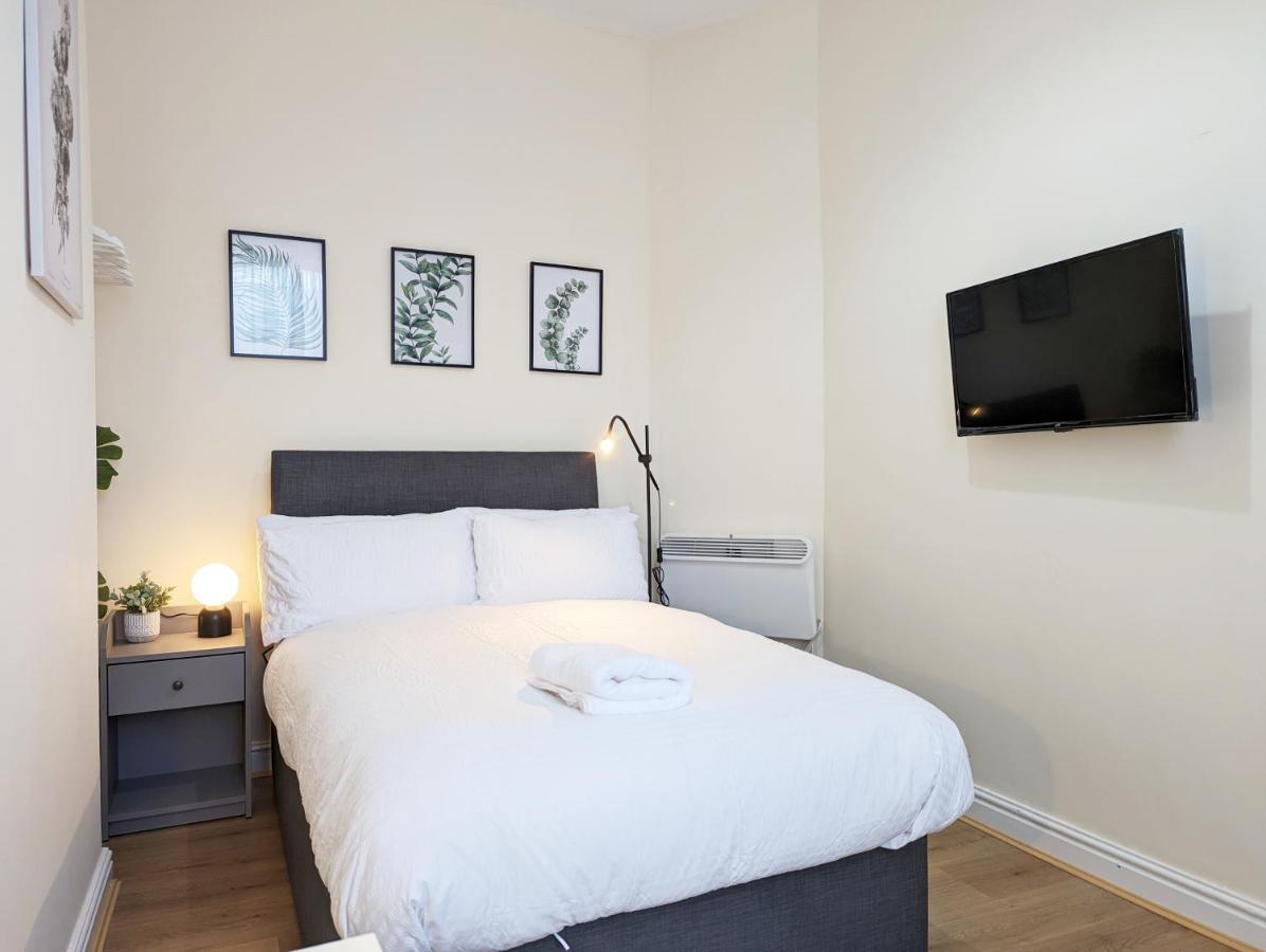 Guest Rooms In Anfiled Near Stadium, Free Parking Liverpool Bagian luar foto