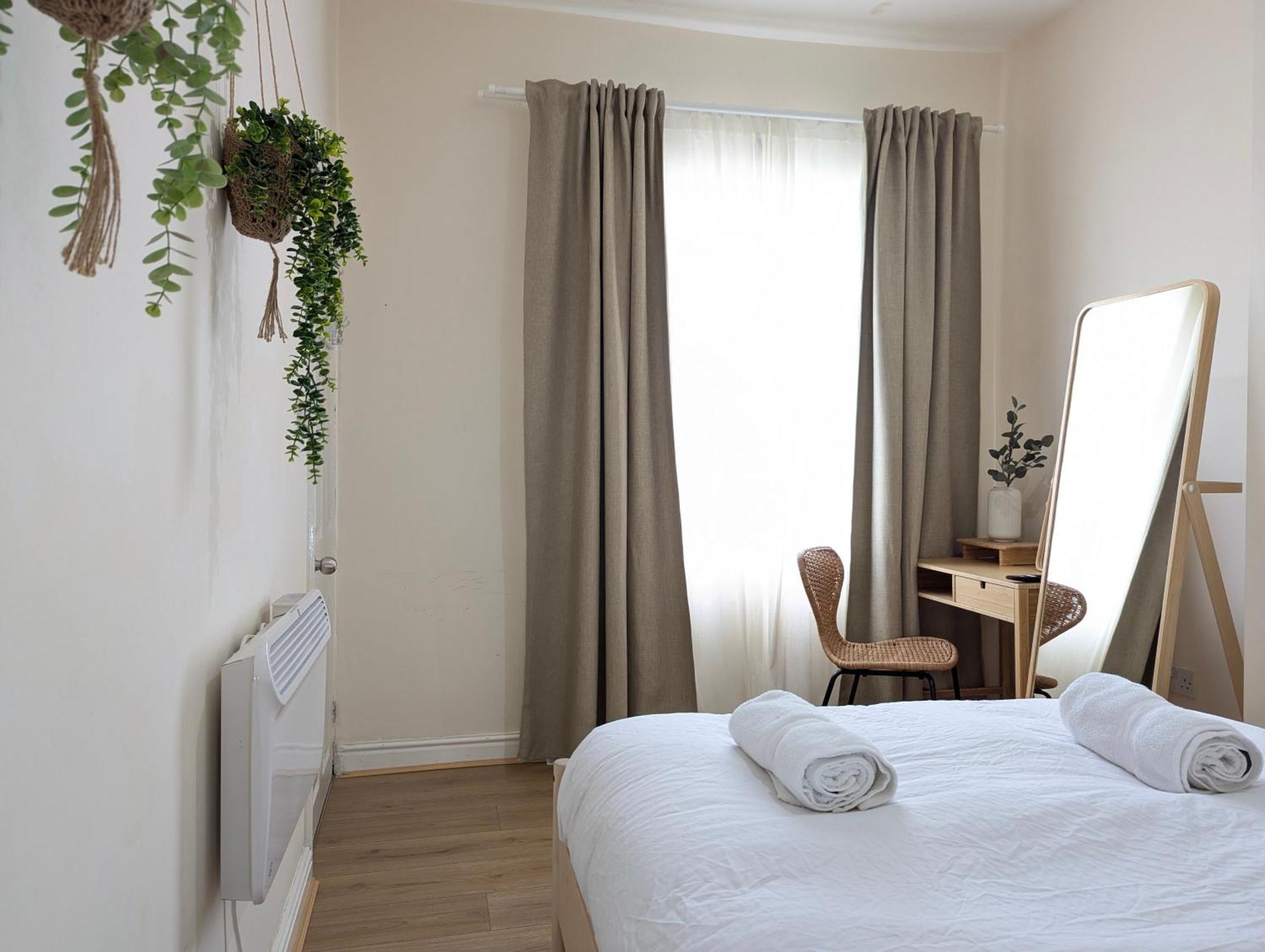 Guest Rooms In Anfiled Near Stadium, Free Parking Liverpool Bagian luar foto